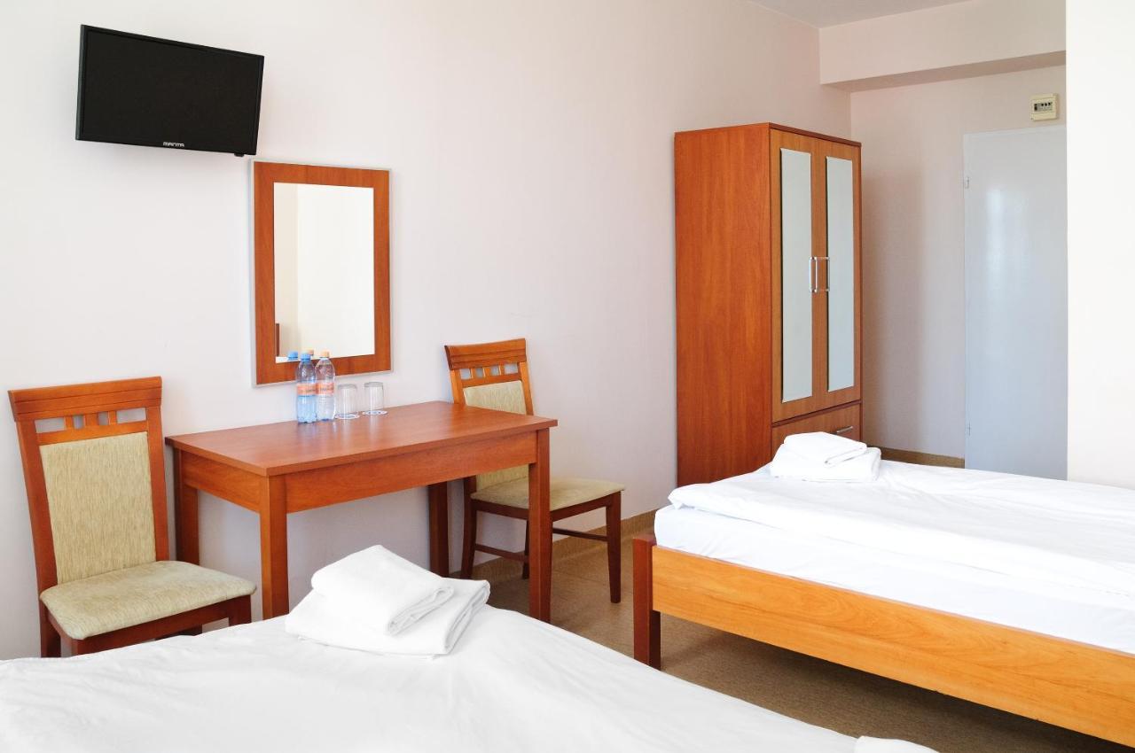 Baza Hotelowa Bobrowiecka 9 Varšava Exteriér fotografie