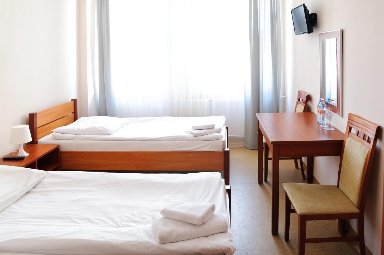 Baza Hotelowa Bobrowiecka 9 Varšava Exteriér fotografie