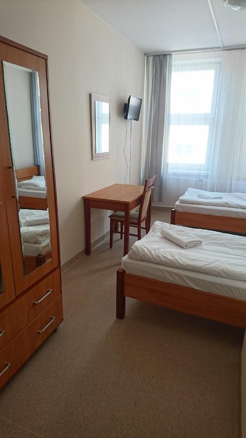 Baza Hotelowa Bobrowiecka 9 Varšava Exteriér fotografie
