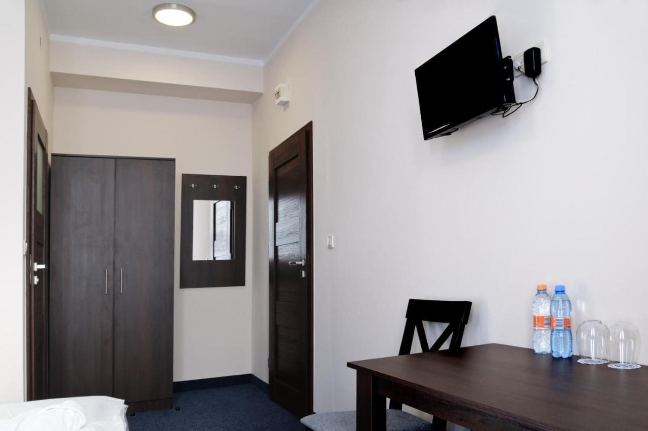 Baza Hotelowa Bobrowiecka 9 Varšava Exteriér fotografie